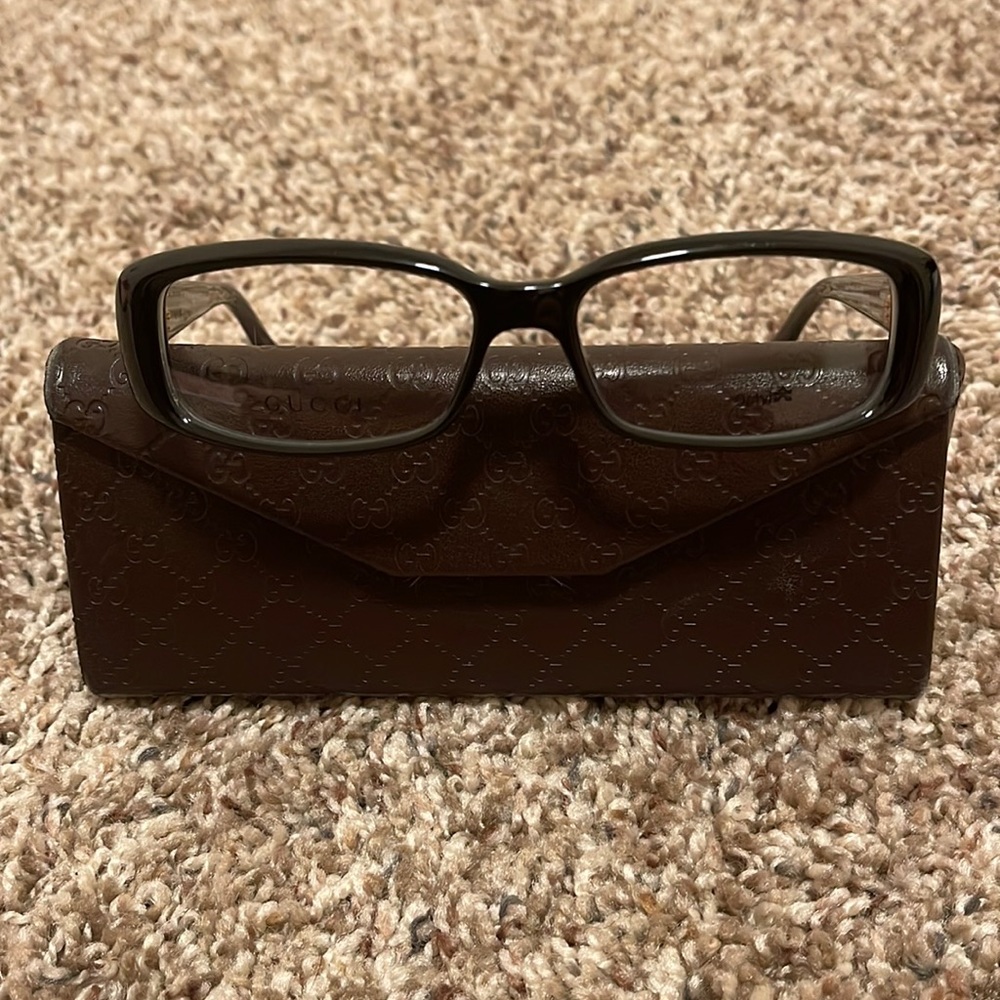 AUTHENTIC GUCCI GLASSES